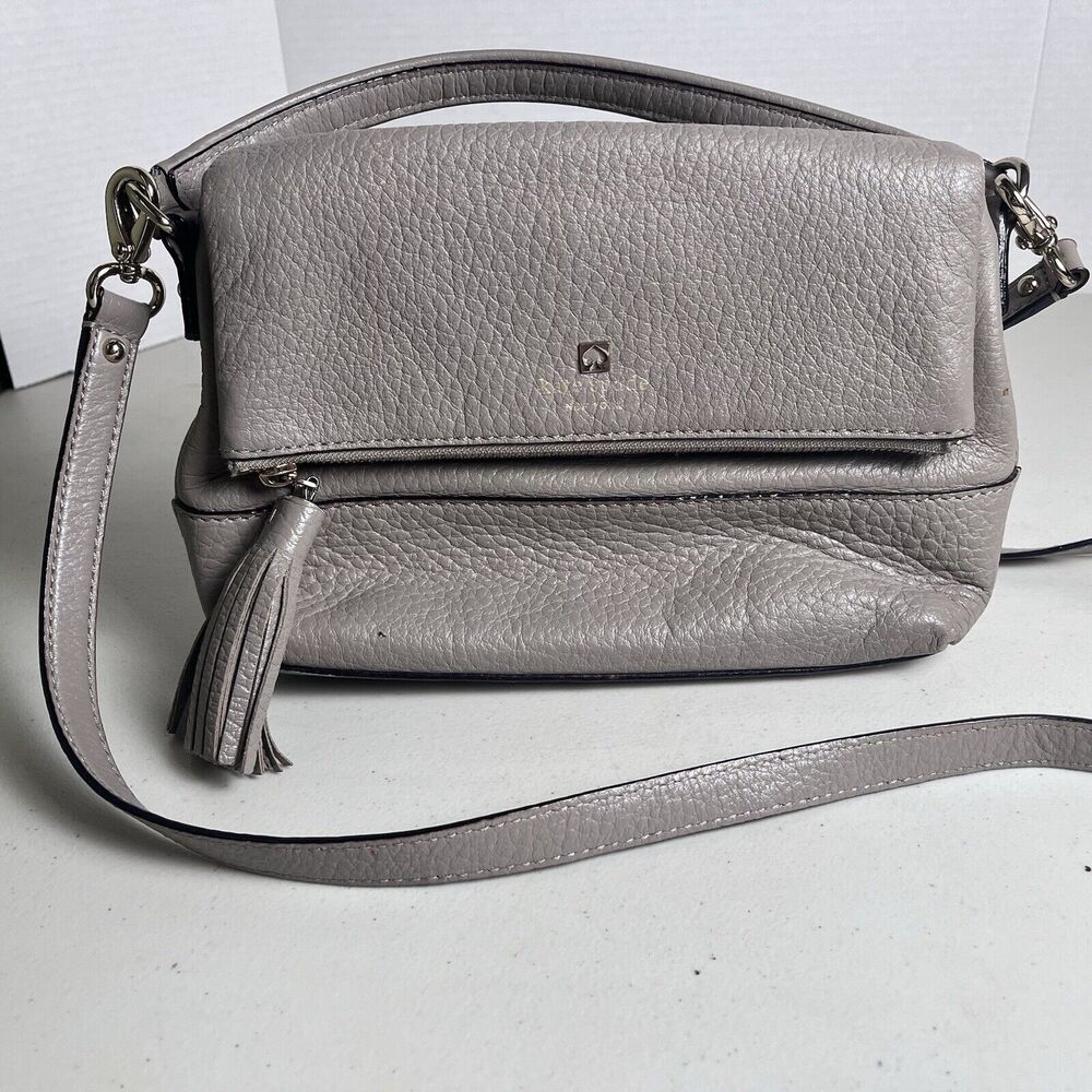 Kate Spade Leila Women's Grey Pebbled Leather Zip Crossbody Purse W/Tassel - Picture 9 of 16